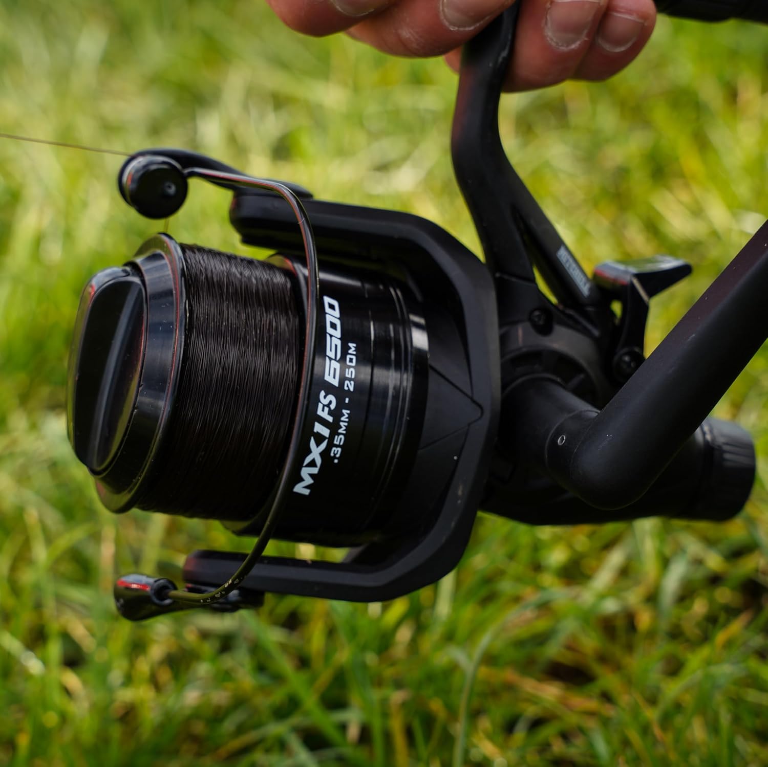 MX1 FS Allround Fishing Reel - Spinning Free Spool Freshwater Carp Fishing Reels and Deadbait Pike & Zander Anglers - Robust and Lightweight Black Aluminium - 2+1 Bearings